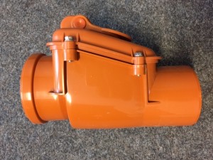 Rückstauklappe mit Handverriegelung DN100